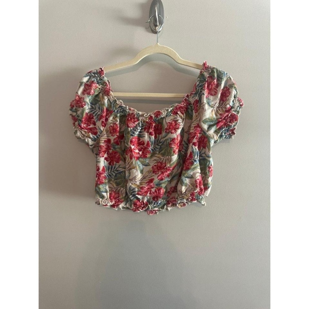 Women's‎ American Eagle shirt size: small
